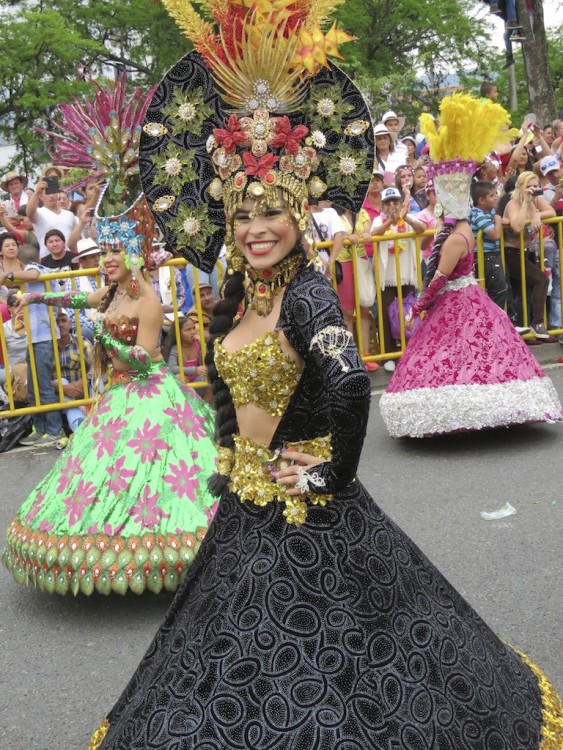 Dancers in 2015 Desfile de Silleteros with colorful dresses