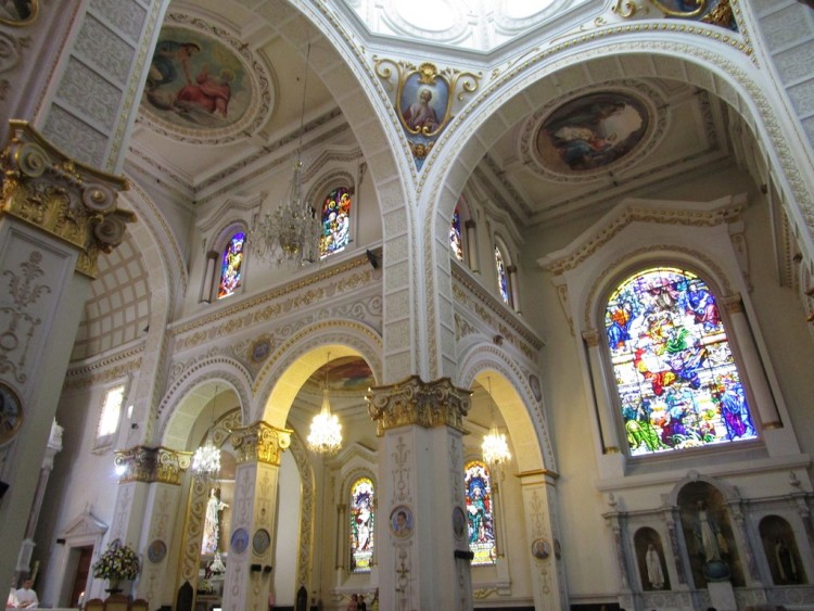 Inside the beautiful Iglesia Nuestra Señora del Rosario 