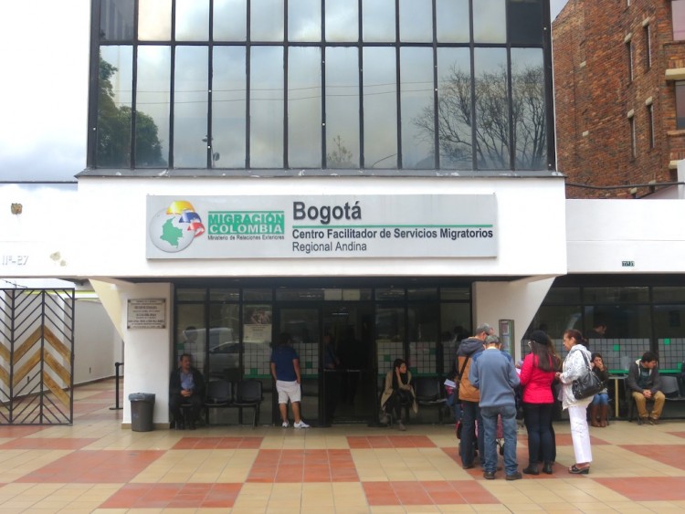 Migración Colombia office in Bogotá, a place to apply for a new cedula